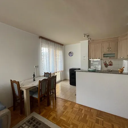 Stan Na Dan Ruzica Apartmán